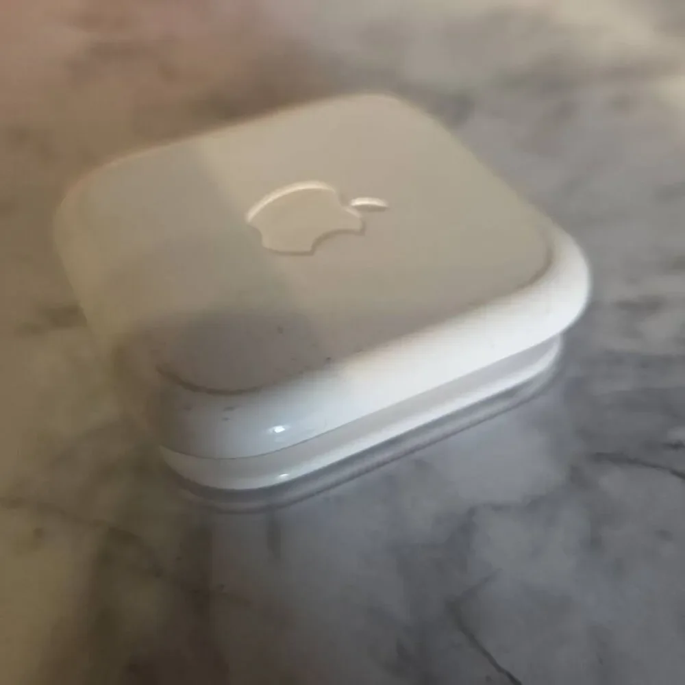 Empty‎ Apple Earphones Case